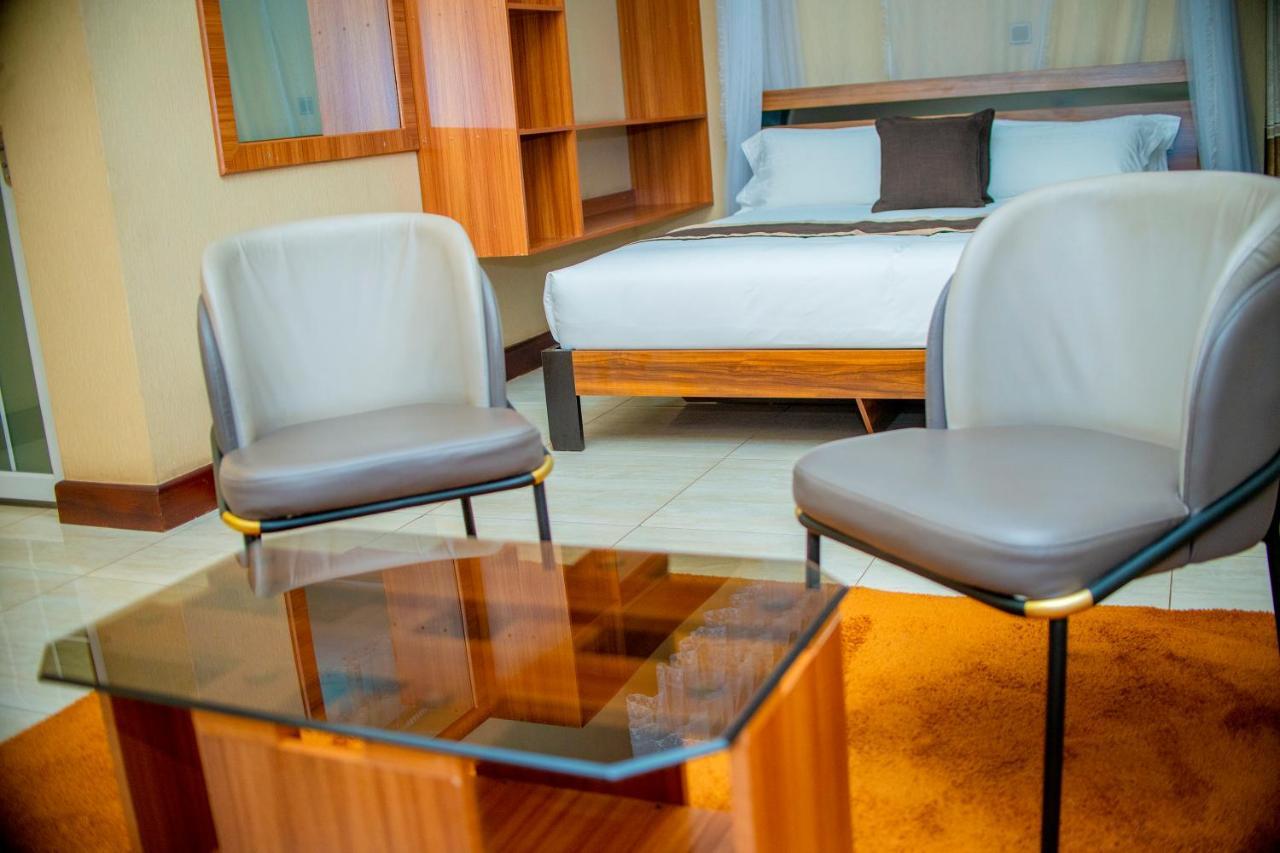 Hera Hotel 캄팔라 외부 사진