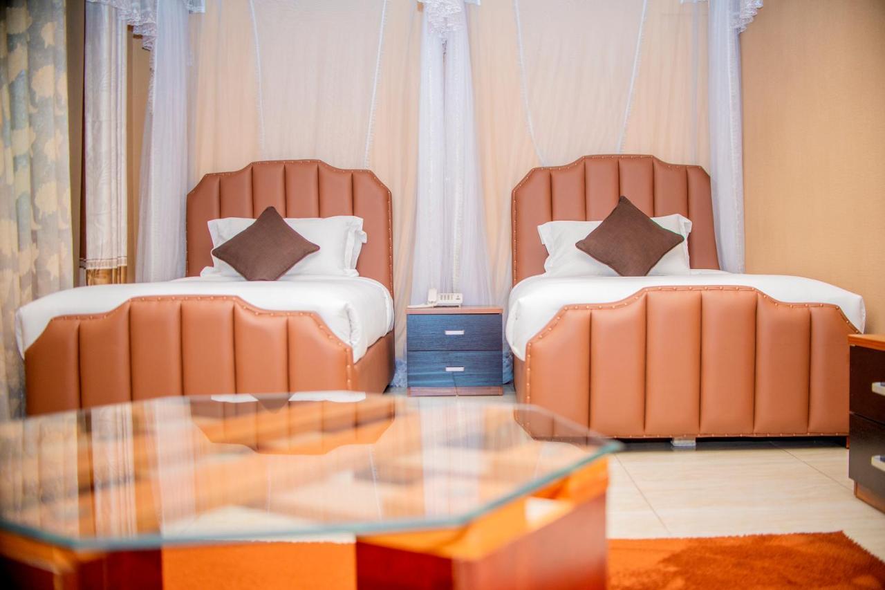 Hera Hotel 캄팔라 외부 사진