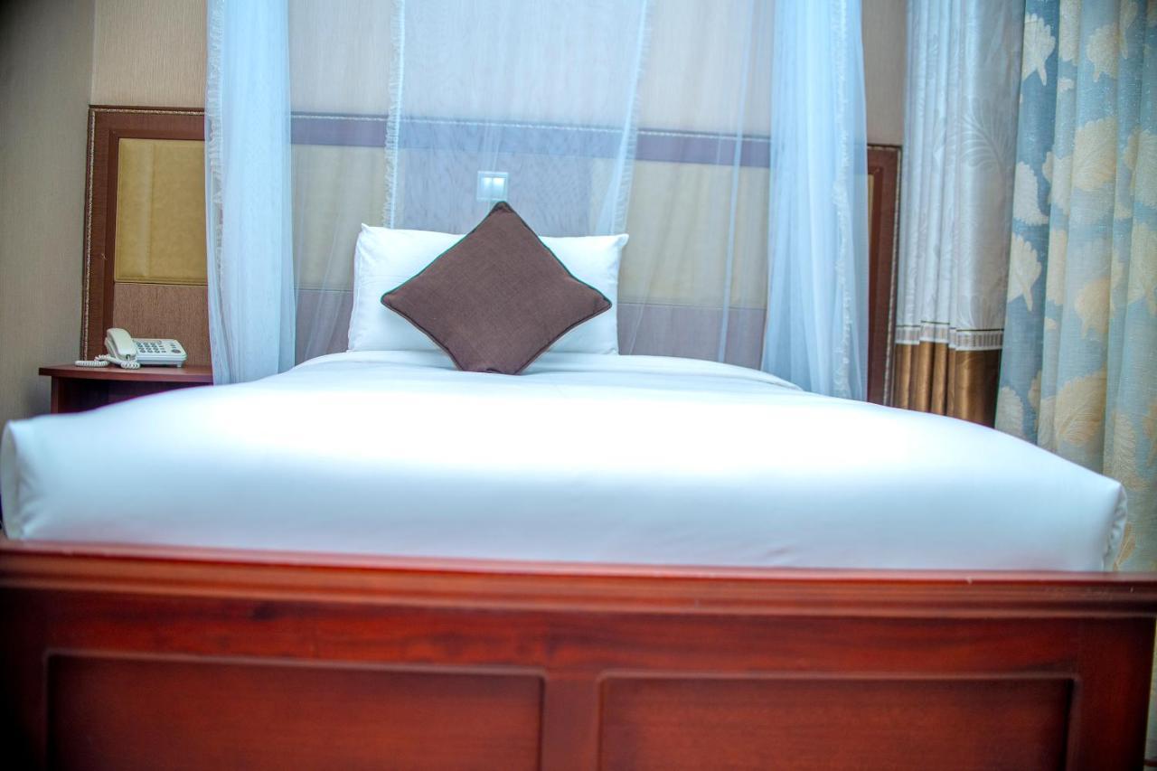 Hera Hotel 캄팔라 외부 사진