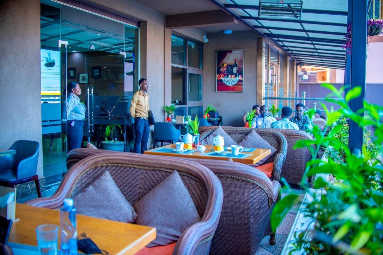 Hera Hotel 캄팔라 외부 사진