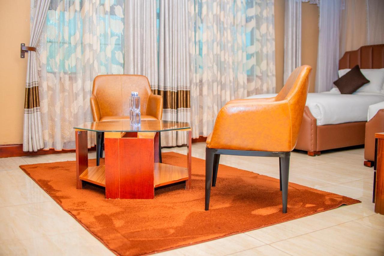 Hera Hotel 캄팔라 외부 사진